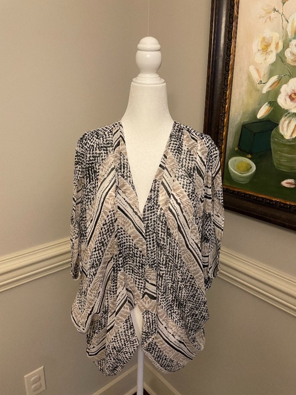 BCBGeneration Sheer Short Sleeve Cardigan Size M/L